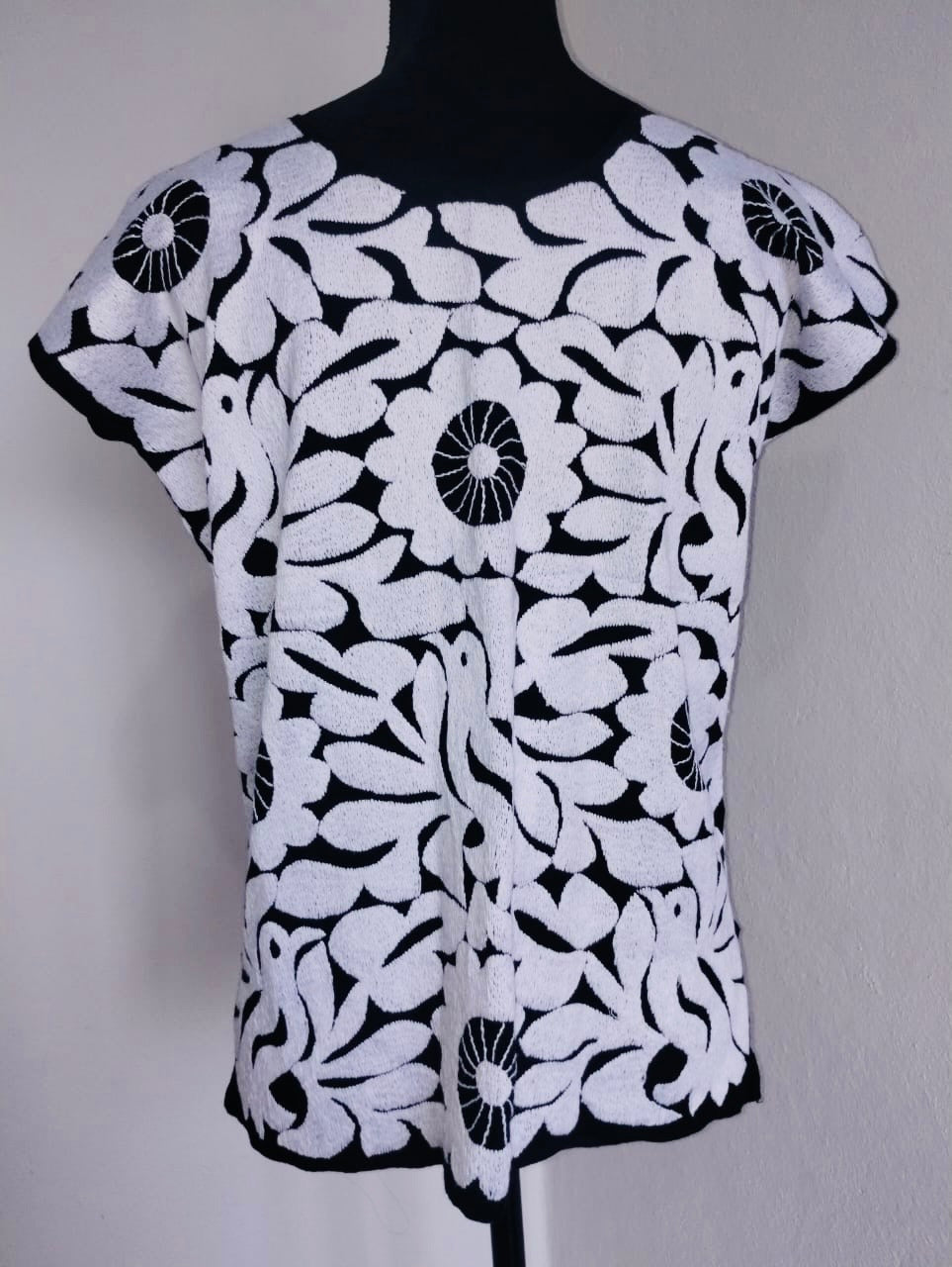 Cuenca huipil blouse