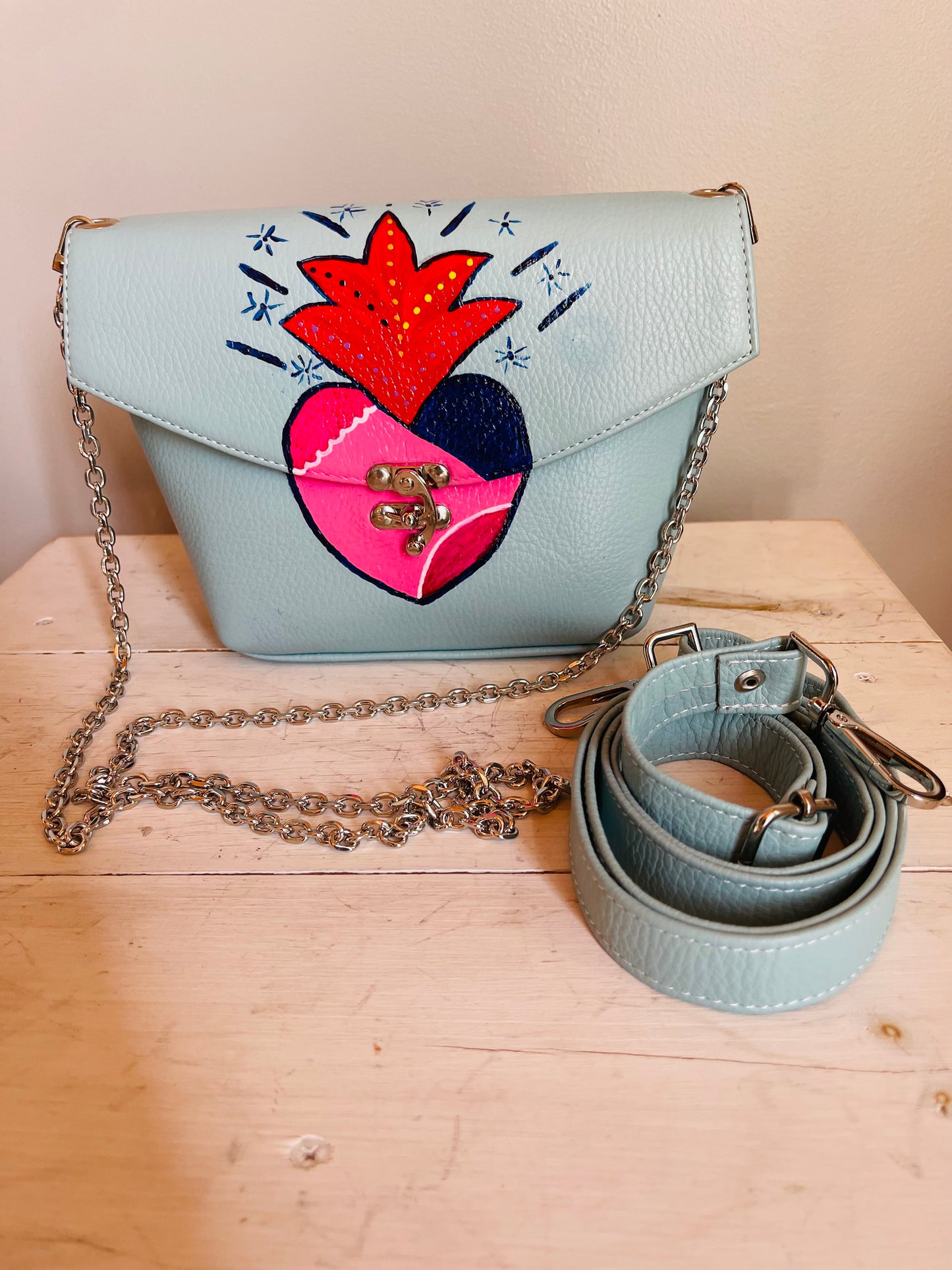 Corazón ancestral genuine leather cross body