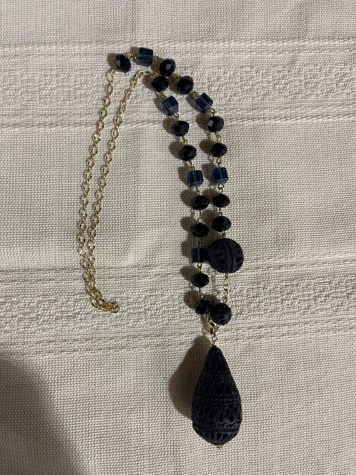 Collar gota barro