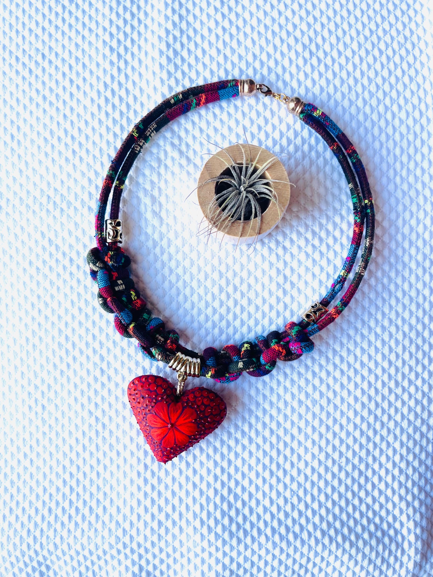 Maximalist Chocker