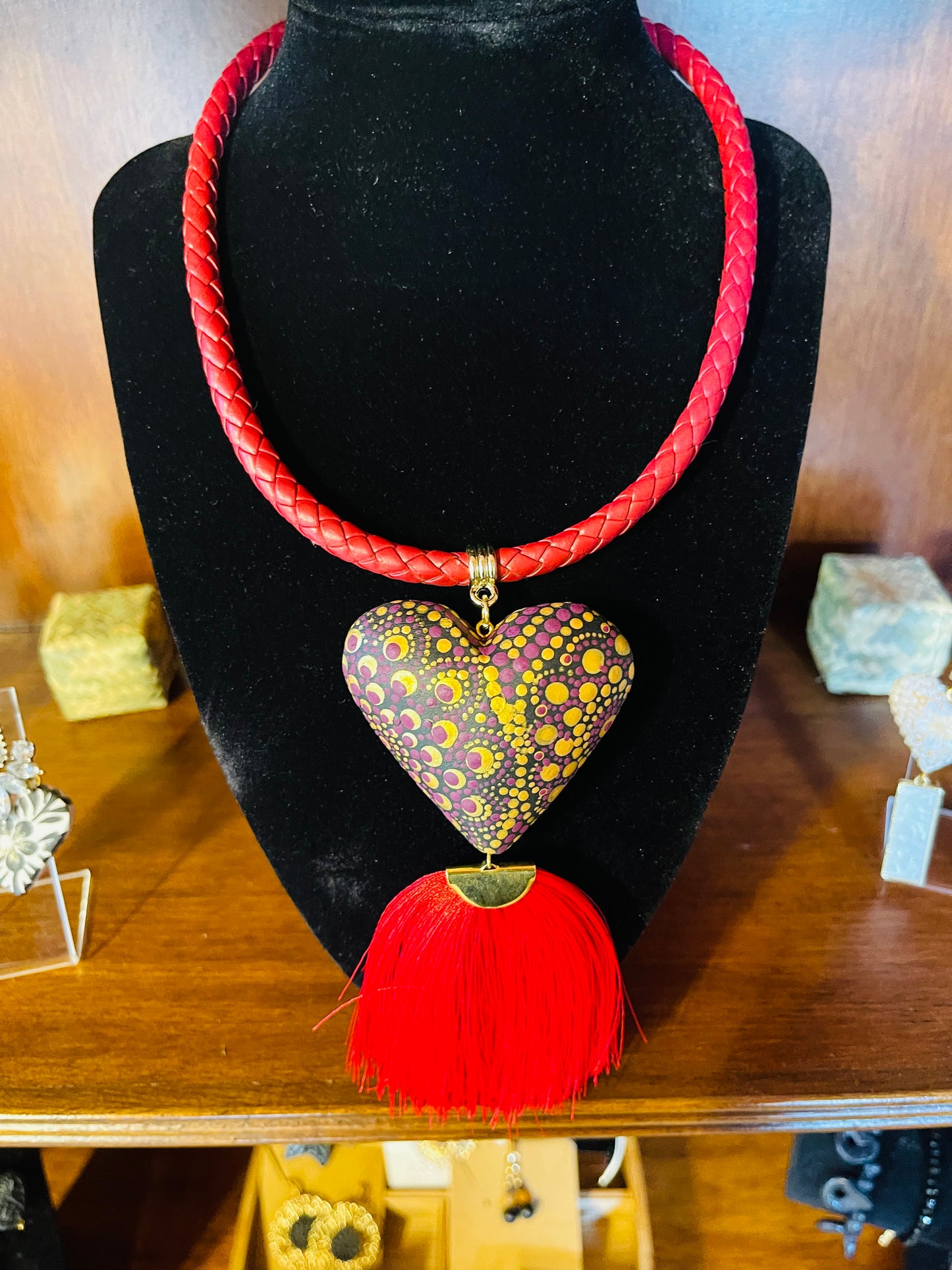 Centeotl Princess chocker