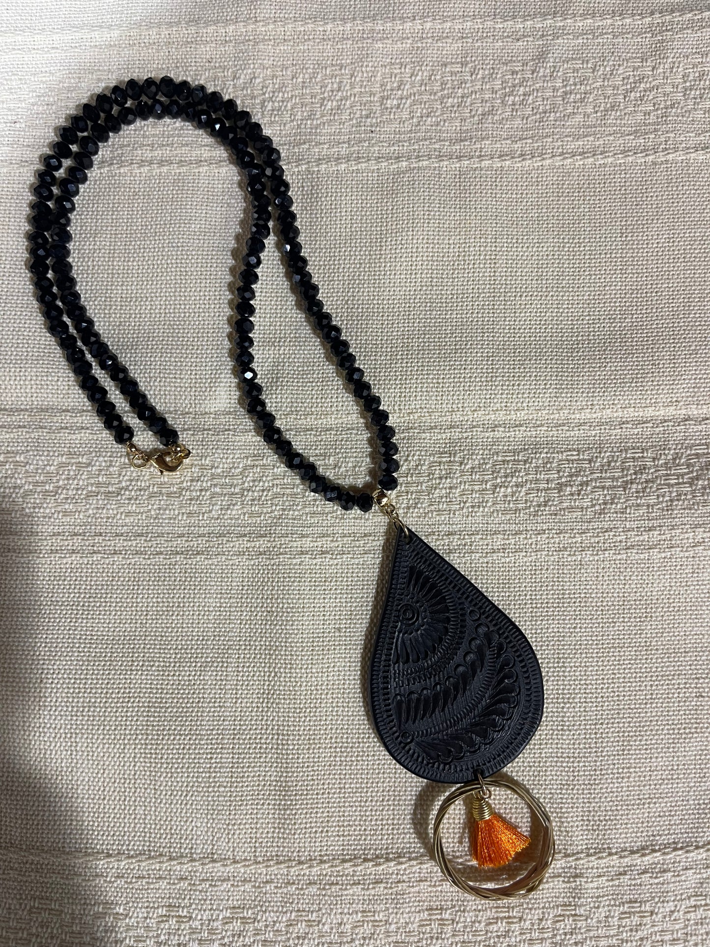 Black rain necklace