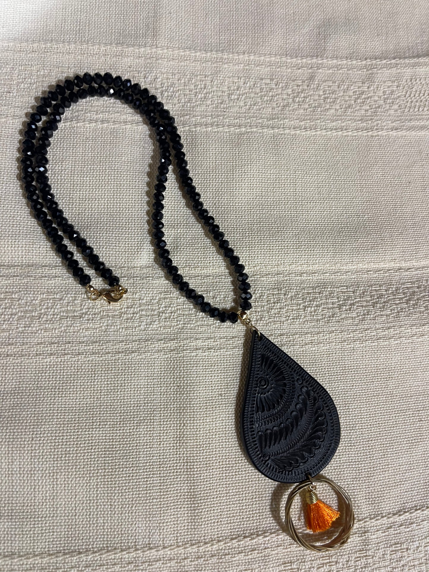 Black rain necklace