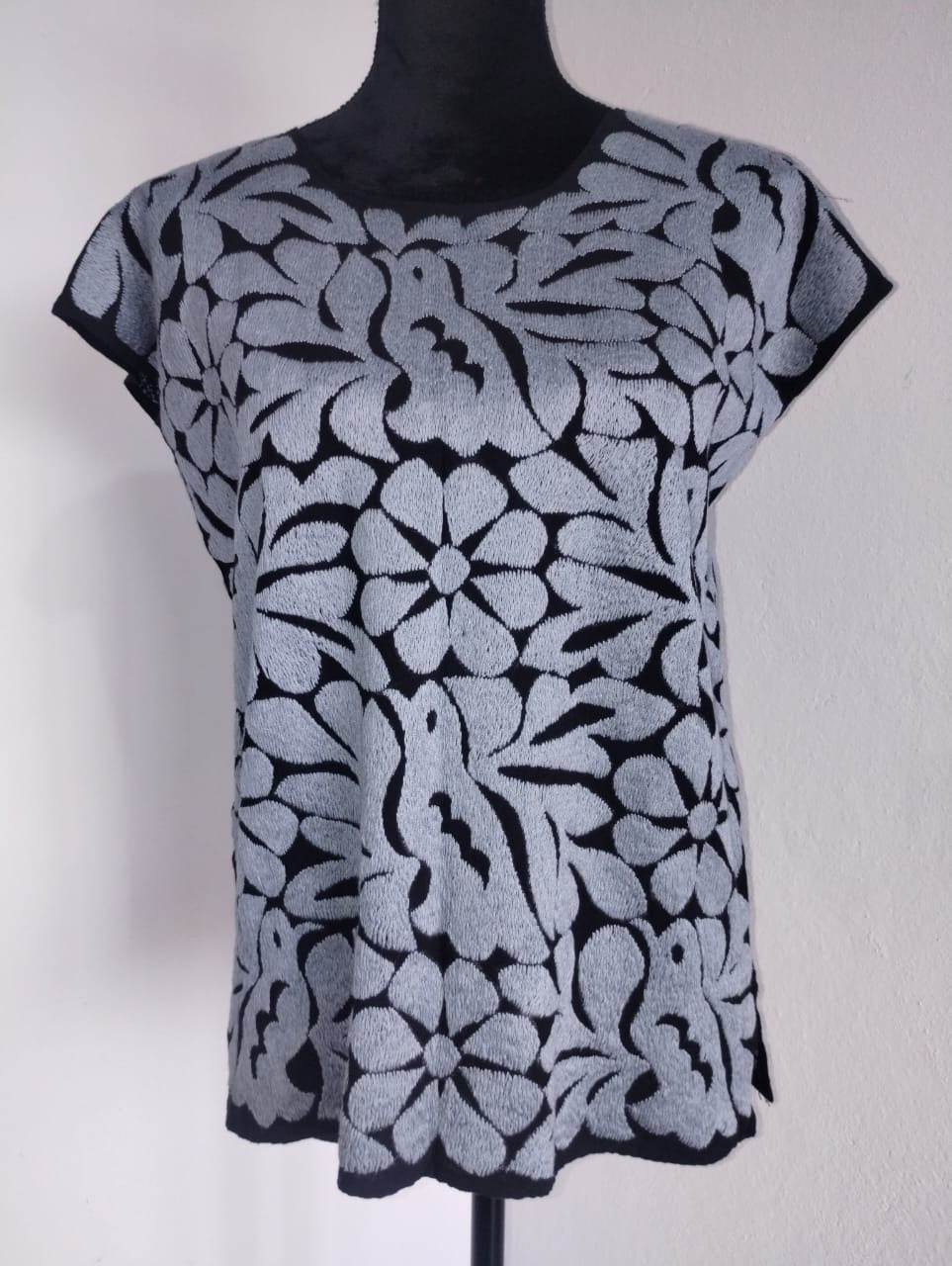 Cuenca huipil blouse