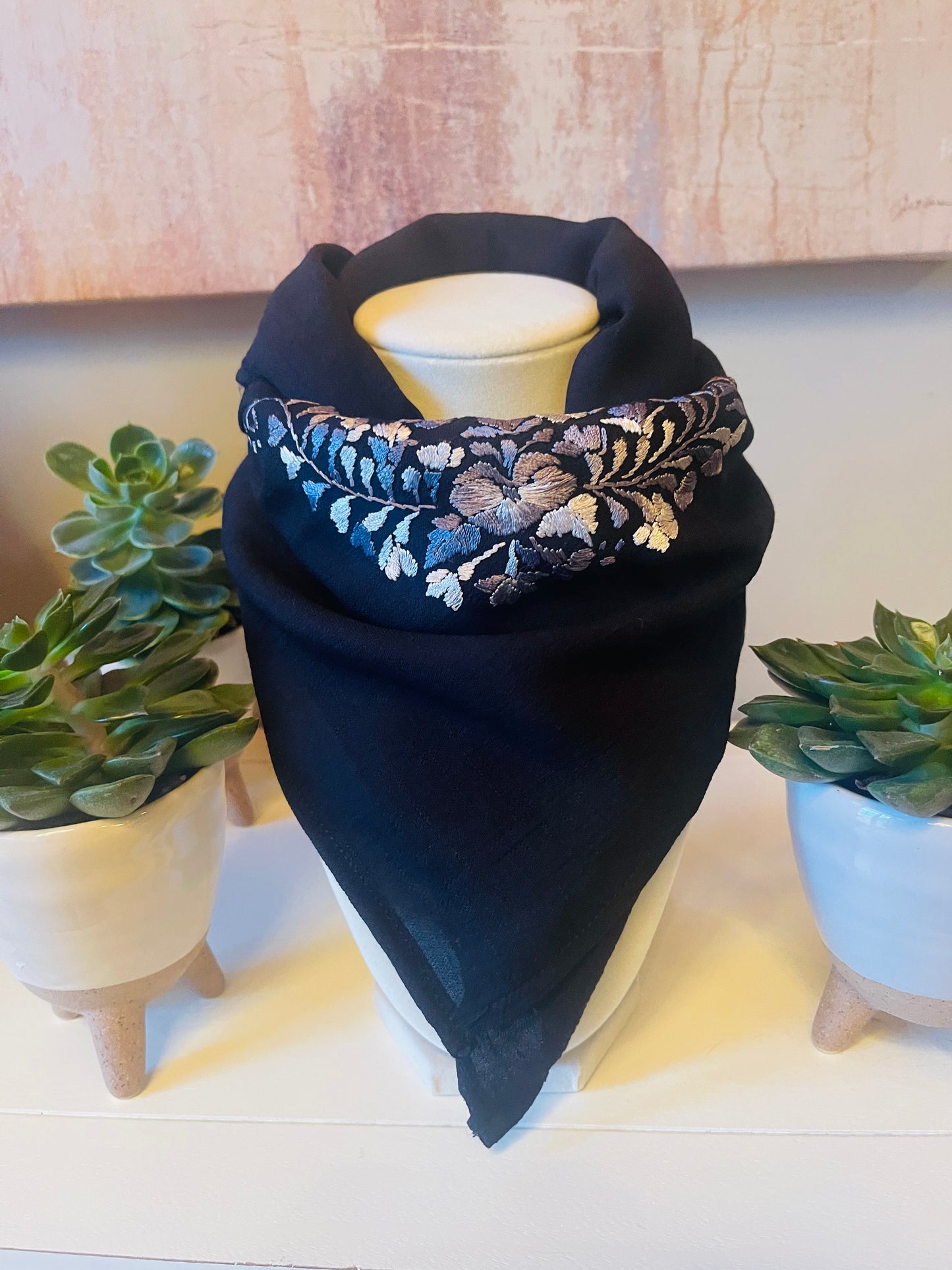 scarf Lily