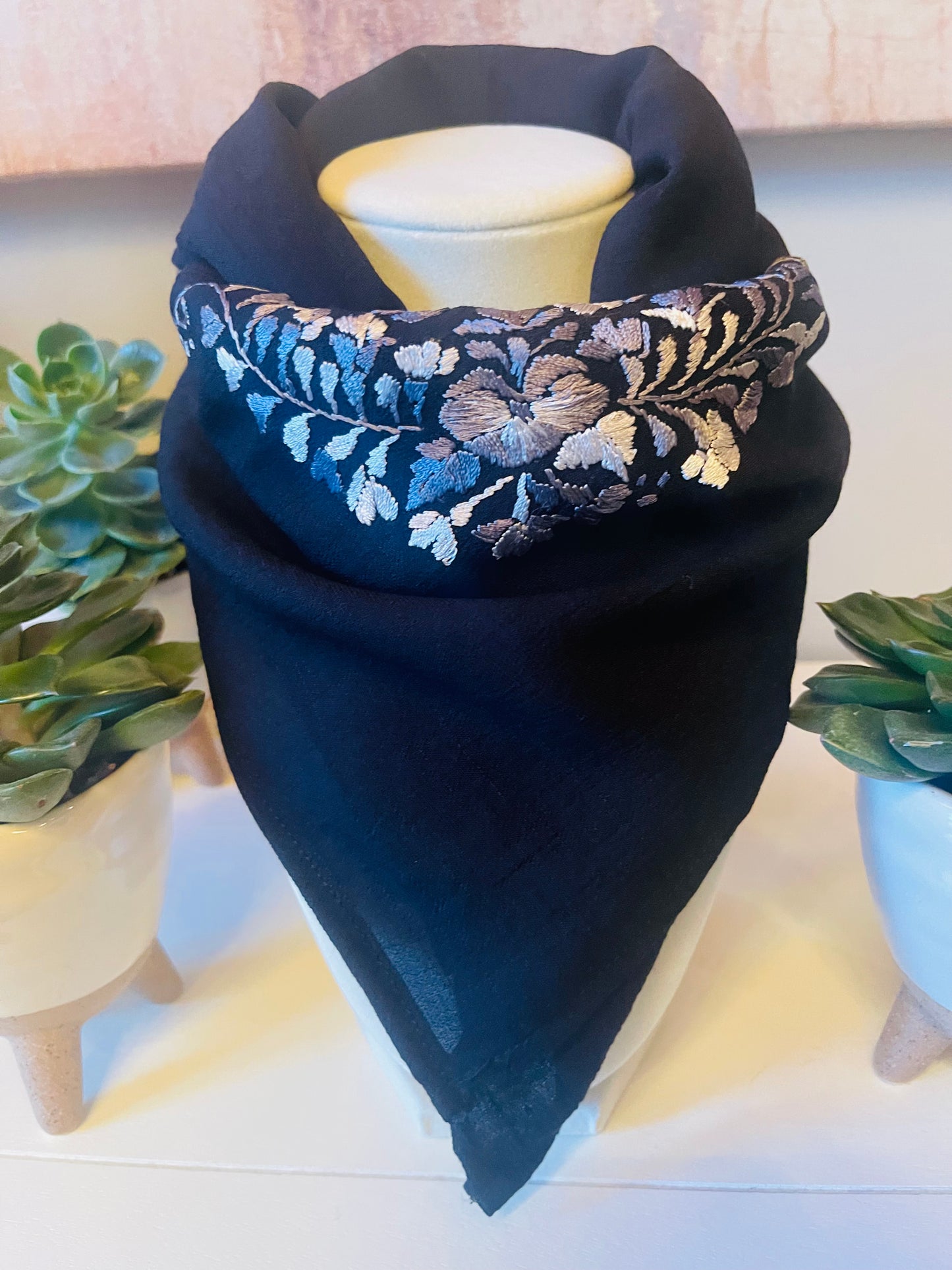 scarf Lily