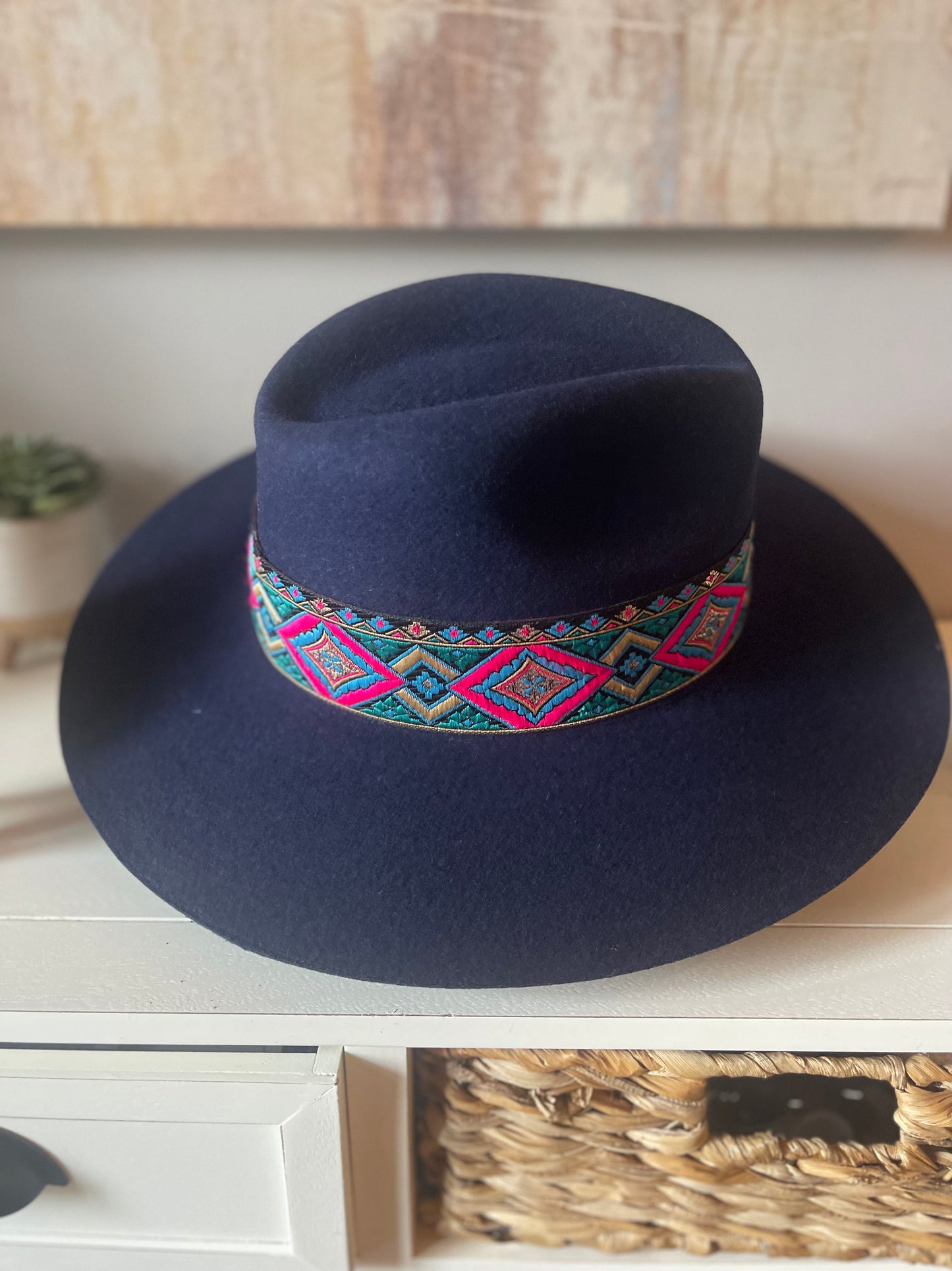 Sierra 100% wool hat
