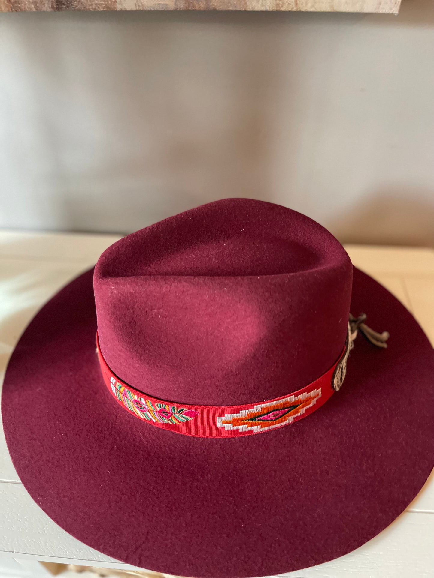 Sierra 100% wool hat