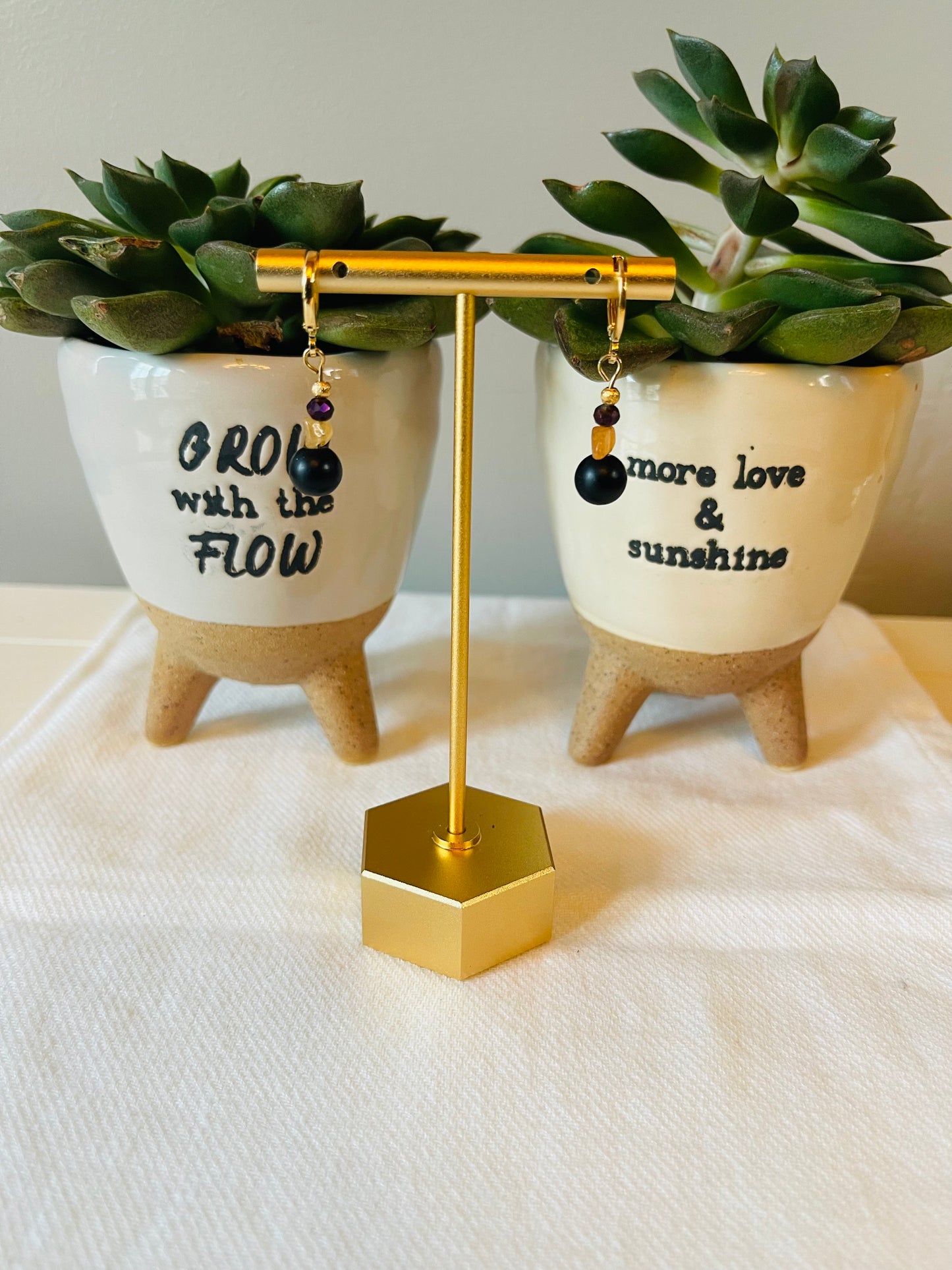 Barro negro earrings mini moon