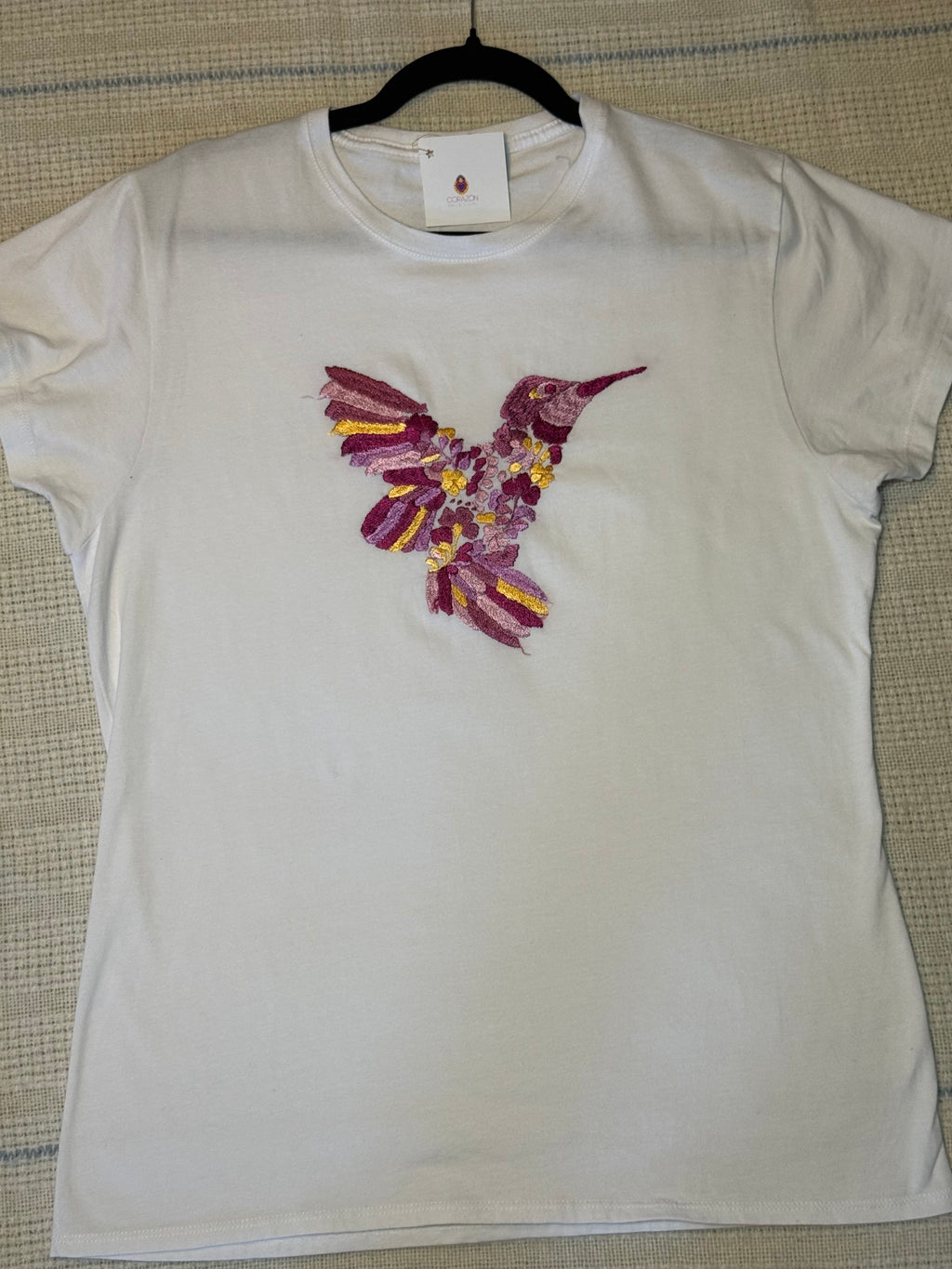 humming bird short sleeve t-shirt