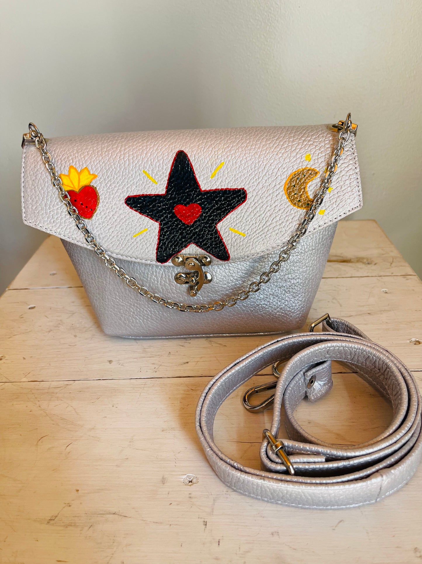 Corazón ancestral genuine leather cross body